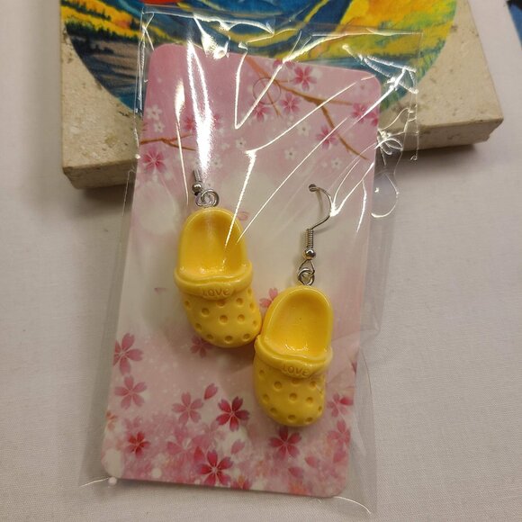 YELLOW CROCS INSPIRED EARRINGS - Picture 2 of 2